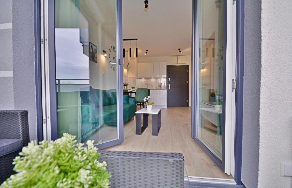 Apartment Green With Private Bike Storage Świnoujście Exteriör bild
