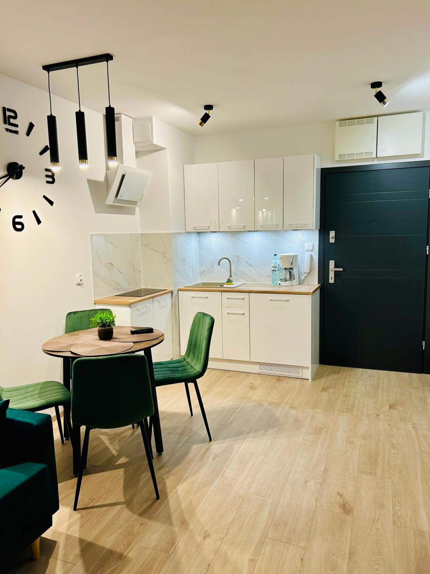 Apartment Green With Private Bike Storage Świnoujście Exteriör bild